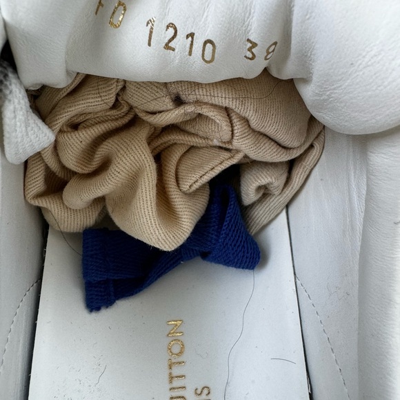 Authentic Louis Vuitton pink and white time out sneaker - Picture 4 of 6